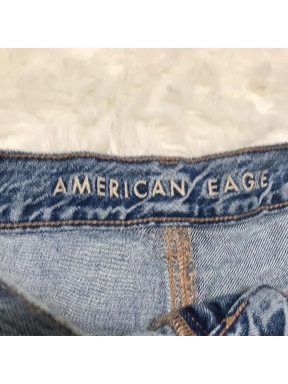 AEO HIGHEST MOM RISE RIPPED JEANS SZ 4S - Picture 6 of 12